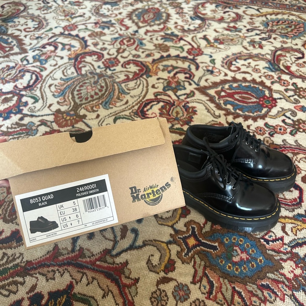Doc Marten's 8053 Leather Platform Casual Shoes - Size 7 Women; 6 Men